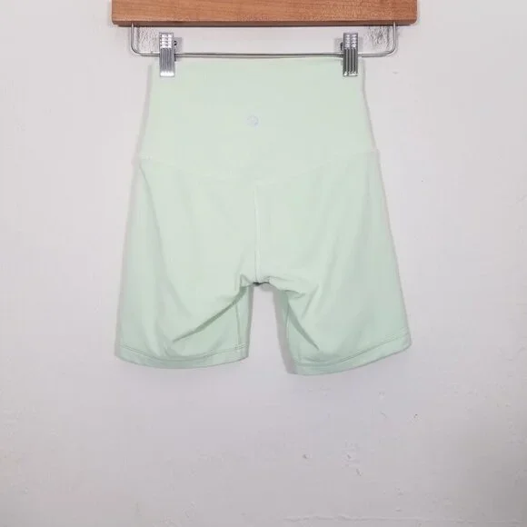Like New Lululemon Align High‎ Rise Lined Shorts Size 2 - Picture 3 of 5